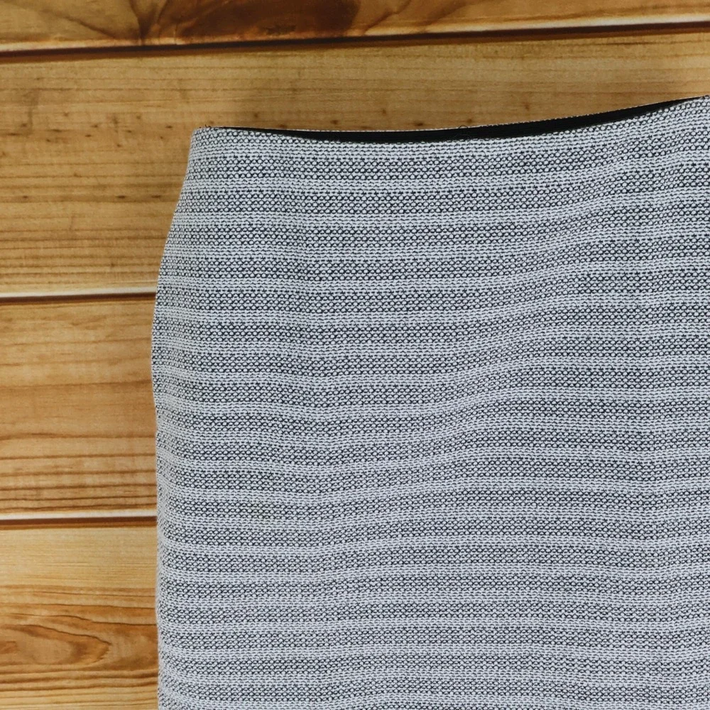 LOFT Pencil Skirt Womens Sz MP Gray Geometric Cotton Blend Stretch Waist Pull-On